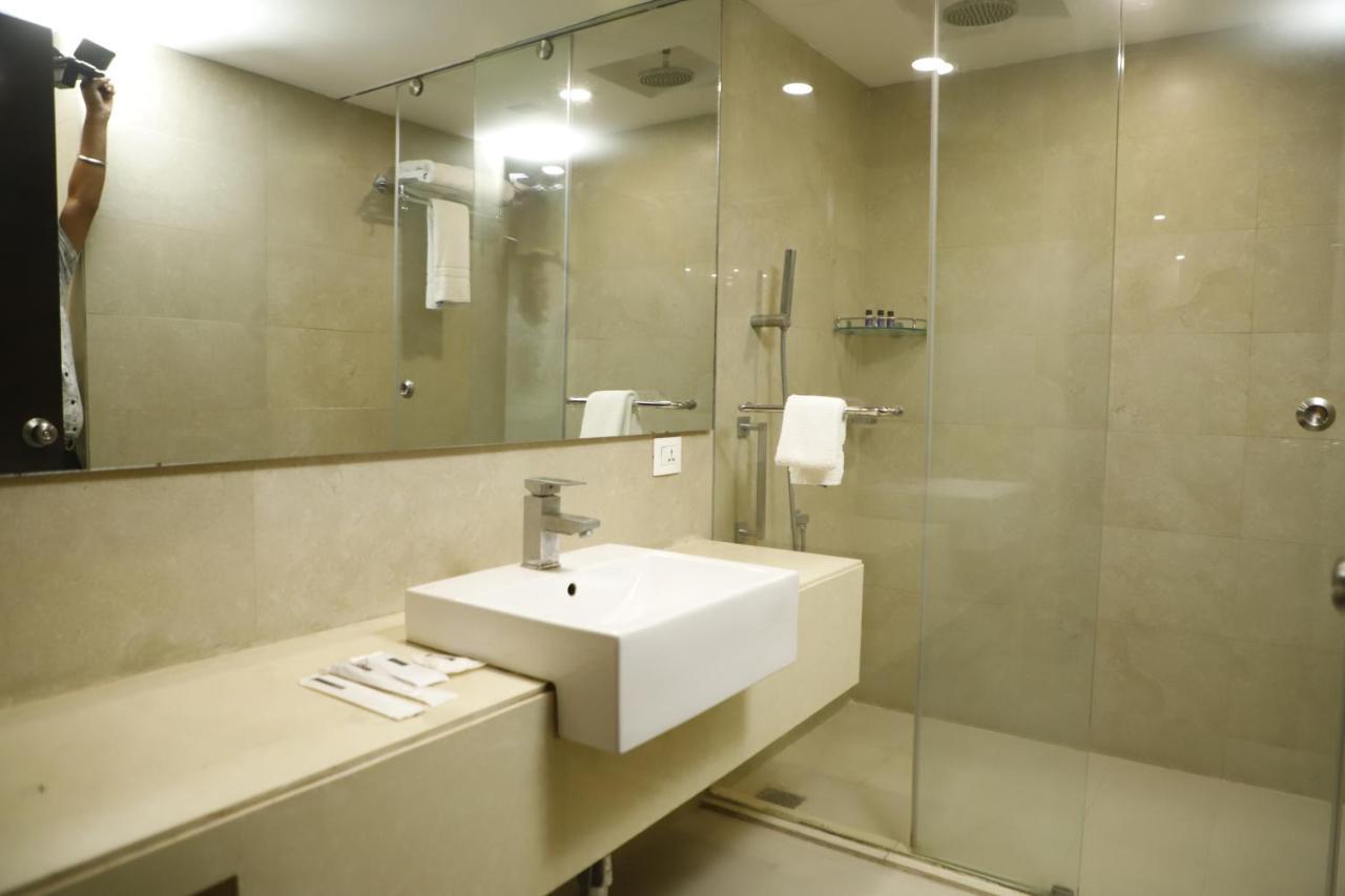 Udman Hotel Chhattarpur New Delhi Exterior photo