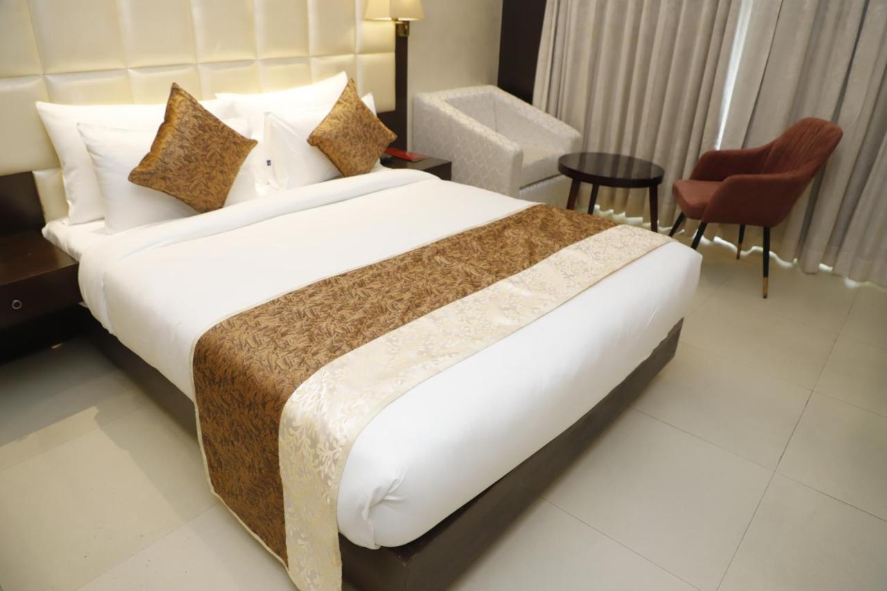 Udman Hotel Chhattarpur New Delhi Exterior photo